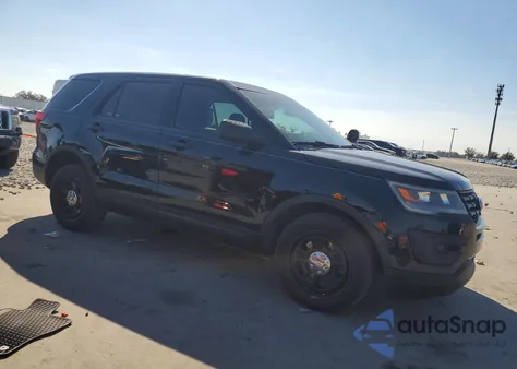 2017 Ford Explorer Police Interceptor z USA, uszkodzony, nr VIN 1FM5K8AR7HGE13057